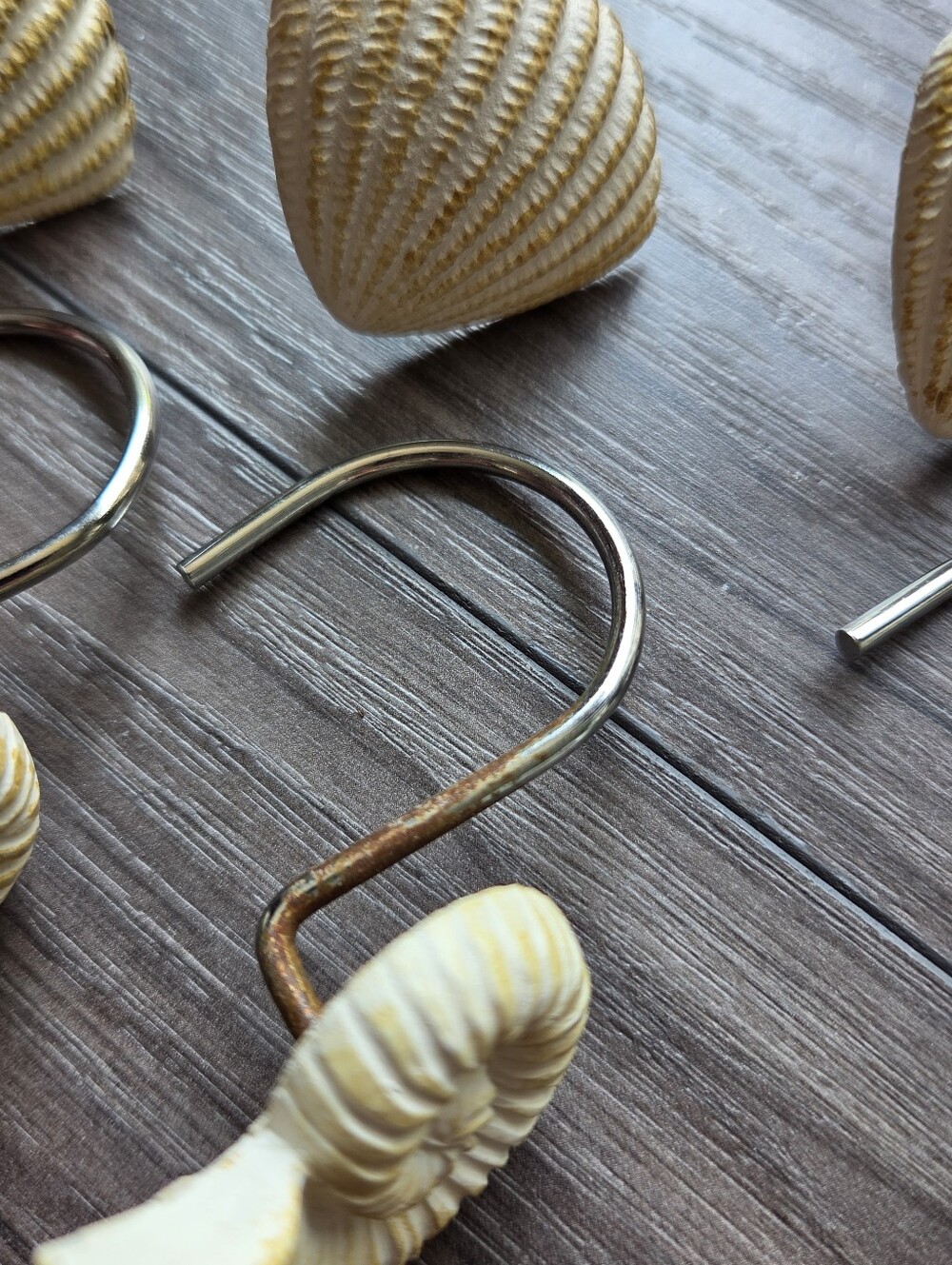 Seashell Shower Hooks - Picture 4 of 8